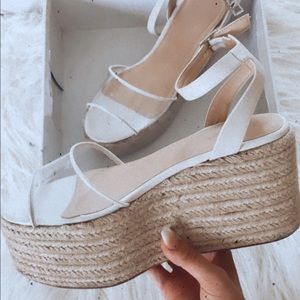 Cute summer platform sandals ✨ size 9 worn once